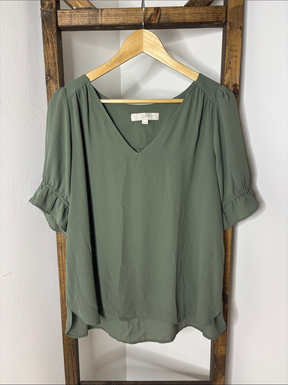 LOFT Olive Green V-Neck Short Sleeve Blouse Size M